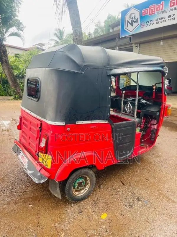 Bajaj RE 2011 Three Wheel (Used)