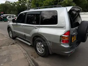 Mitsubishi Montero 2000 SUV (Used)