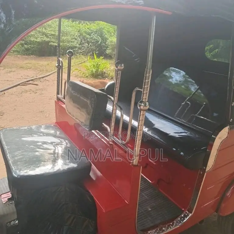 Bajaj RE 205 2011 Three Wheel (Used)