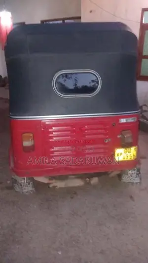 Bajaj Re 2009 Three Wheel (Used)