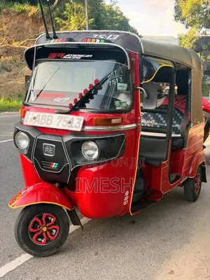 Bajaj RE 205 2015 Three Wheel (Used)