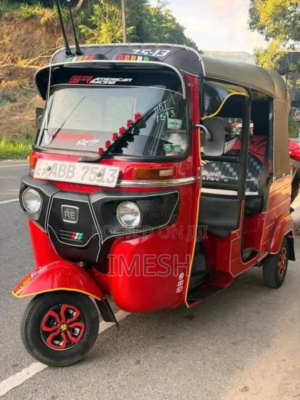 Bajaj RE 205 2015 Three Wheel (Used)