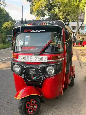 Bajaj RE 205 2015 Three Wheel (Used)