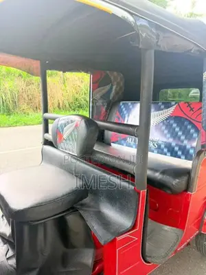 Bajaj RE 205 2015 Three Wheel (Used)