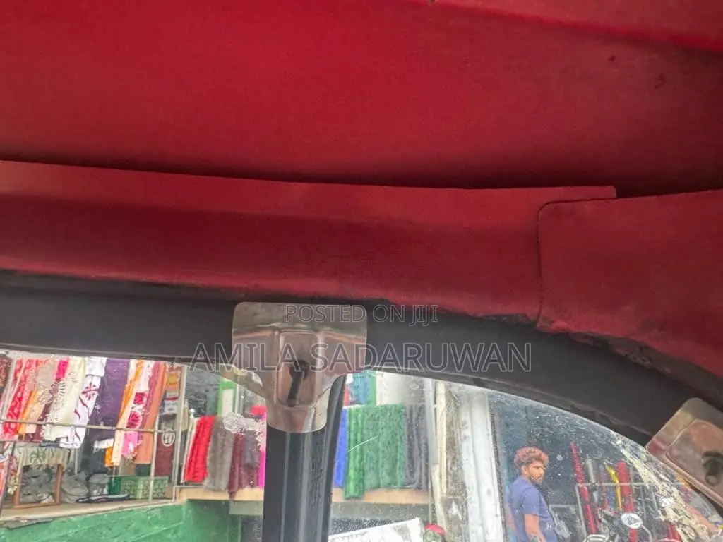 Bajaj RE 2000 Three Wheel (Used)