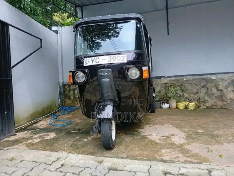 Bajaj RE 2010 Three Wheel (Used)