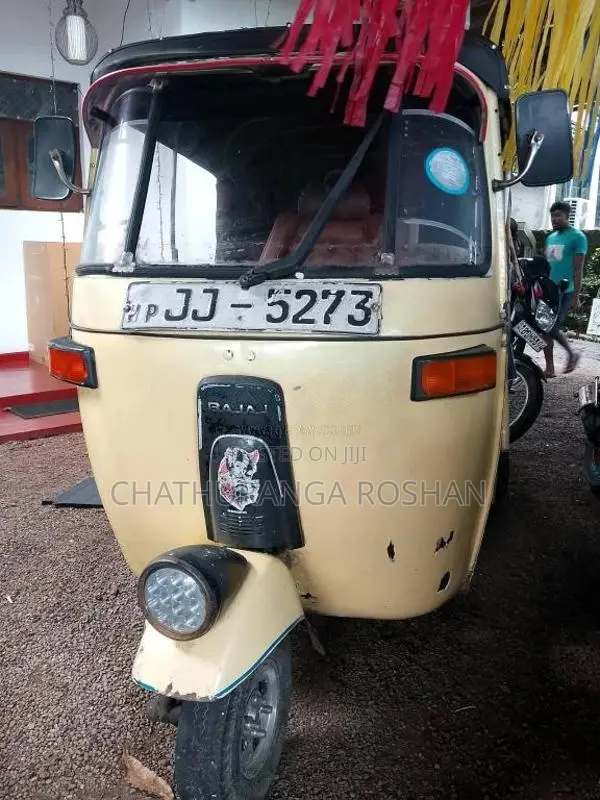 Bajaj RE 2 STROKE 2004 Three Wheel (Used)