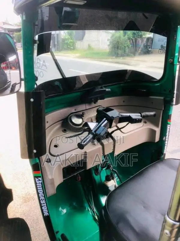 Bajaj RE 205 2015 Three Wheel (Used)