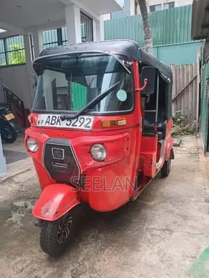 Bajaj RE 4 Stroke 2016 Three Wheel (Used)