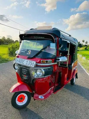 Bajaj 4 stroke 2015 Three Wheel (Used)