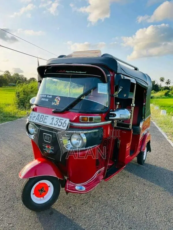 Bajaj 4 stroke 2015 Three Wheel (Used)