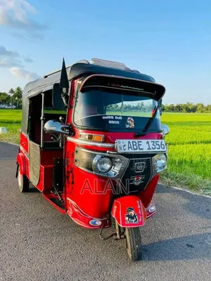 Bajaj 4 stroke 2015 Three Wheel (Used)