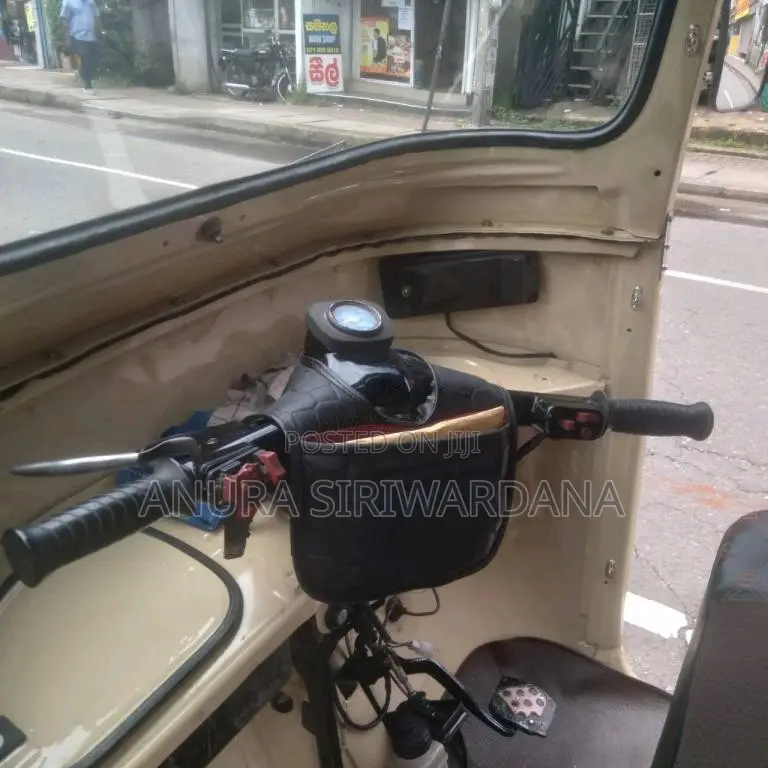 Bajaj RE 2001 Three Wheel (Used)