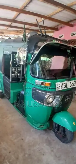 Bajaj 4 Stroke 2016 Three Wheel (Used)