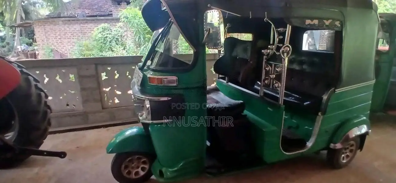 Bajaj 4 Stroke 2016 Three Wheel (Used)