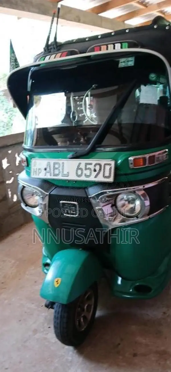 Bajaj 4 Stroke 2016 Three Wheel (Used)