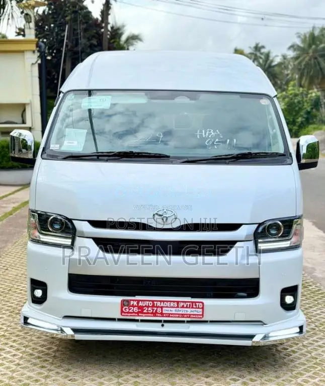 Toyota Hiace GDH 223 2026 Van Unregistered (Recondition)