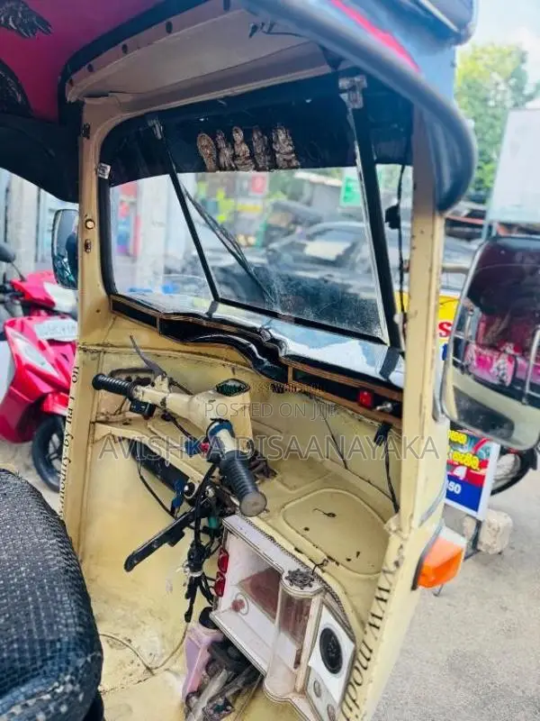 Bajaj RE 1996 Three Wheel (Used)