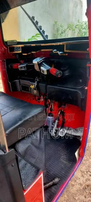Bajaj RE 2015 Three Wheel (Used)