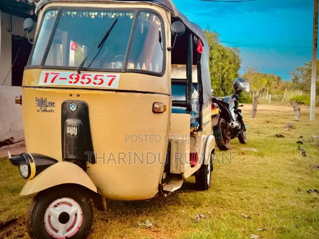 Bajaj 2 Stroke 2000 Three Wheel (Used)