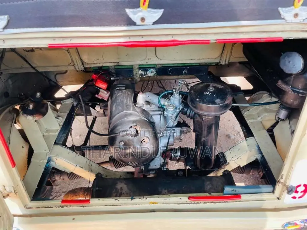 Bajaj 2 Stroke 2000 Three Wheel (Used)