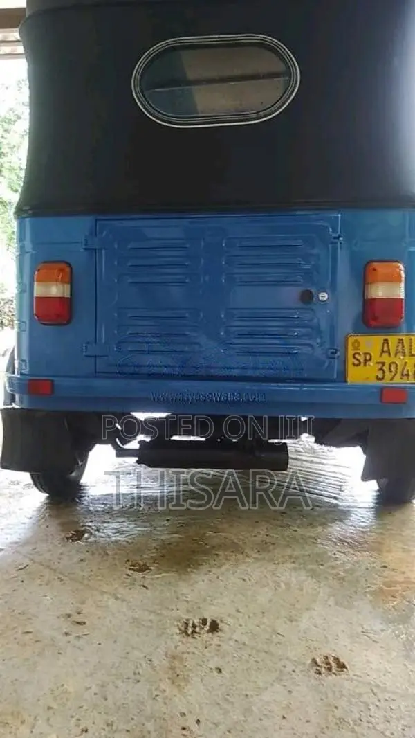 Bajaj 4 stroke 2013 Three Wheel (Used)
