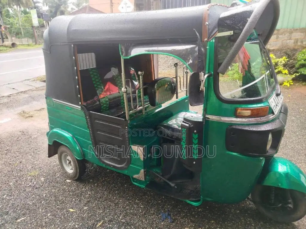 Bajaj RE 2014 Three Wheel (Used)