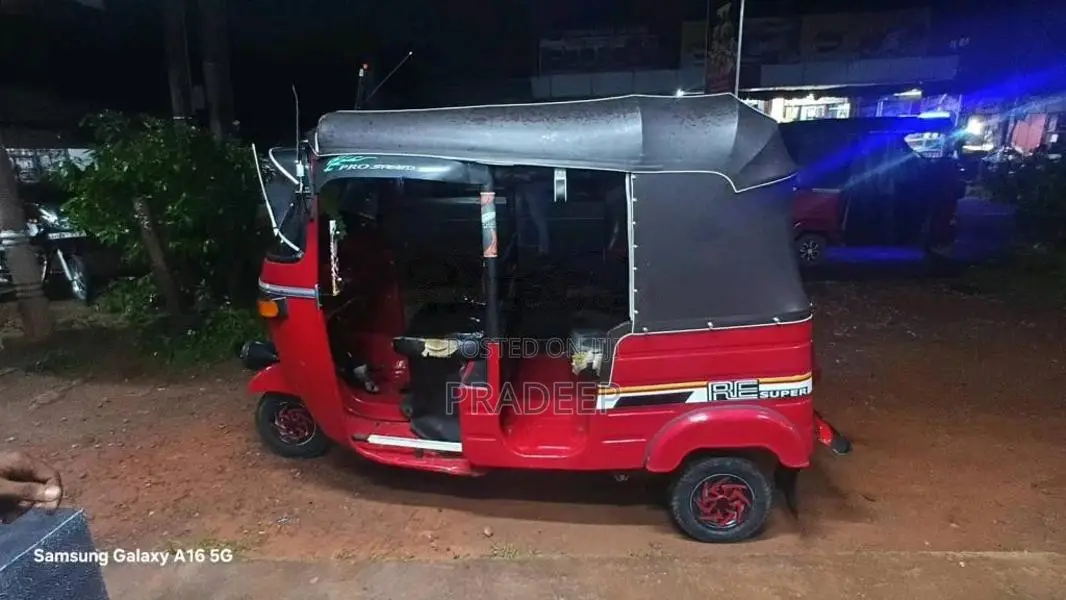 Bajaj 2 stroke 2005 Three Wheel (Used)