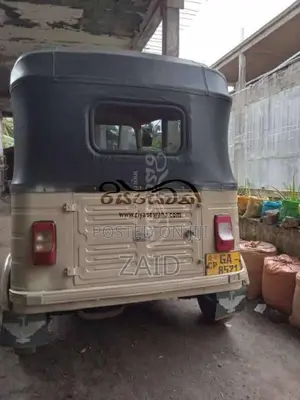Bajaj 2 Stroke 2015 Three Wheel (Used)