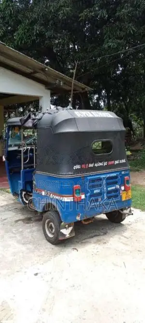Bajaj RE 2 Stroke 2006 Three Wheel (Used)