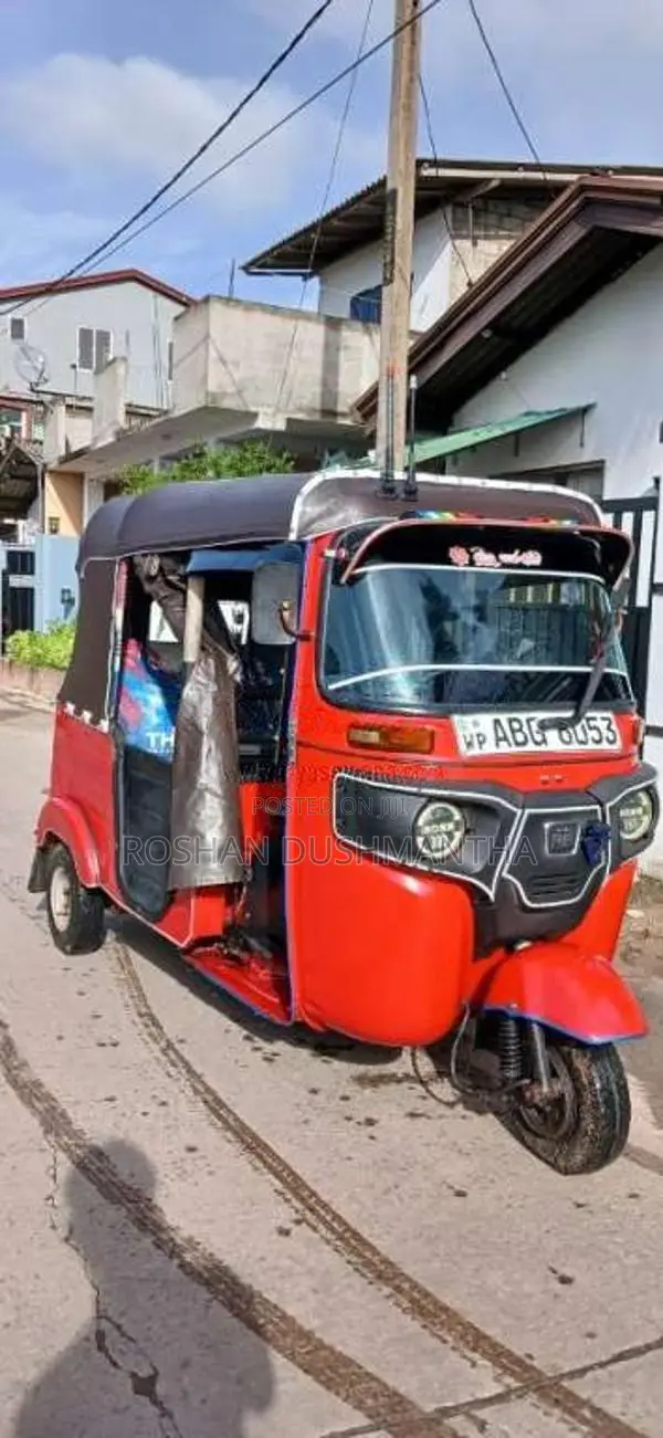 Bajaj 4 Stroke 2015 Three Wheel (Used)
