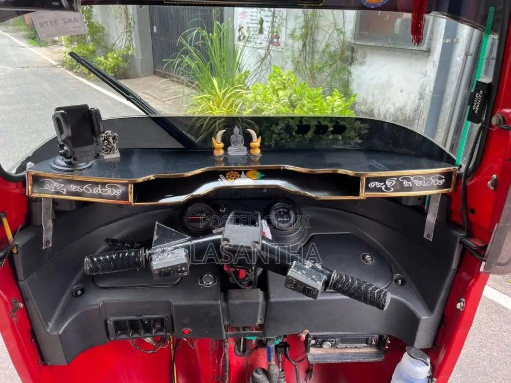 Bajaj RE 2014 Three Wheel (Used)