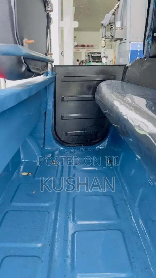 Bajaj RE 205 2011 Three Wheel (Used)