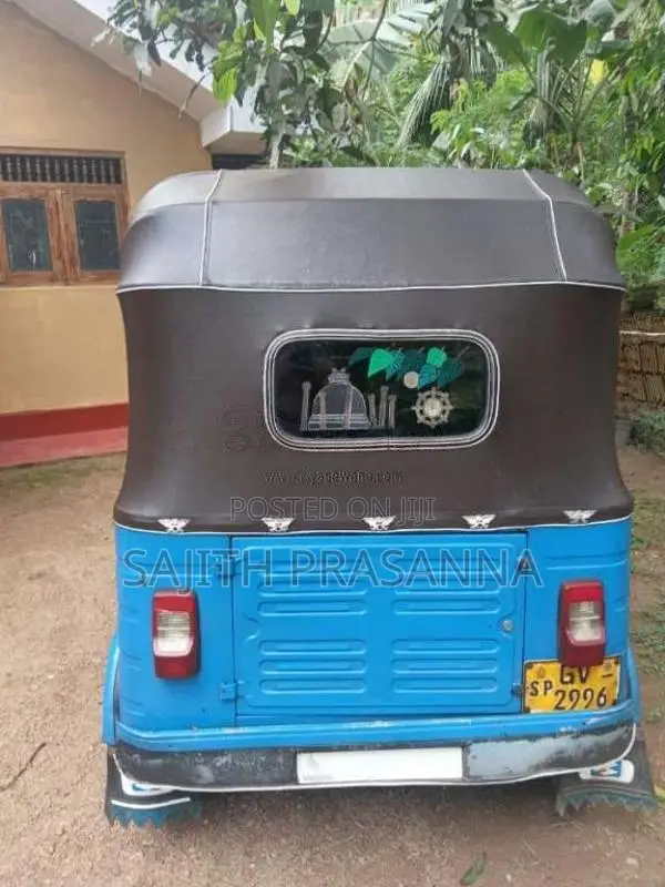 Bajaj 2 Stroke 2002 Three Wheel (Used)