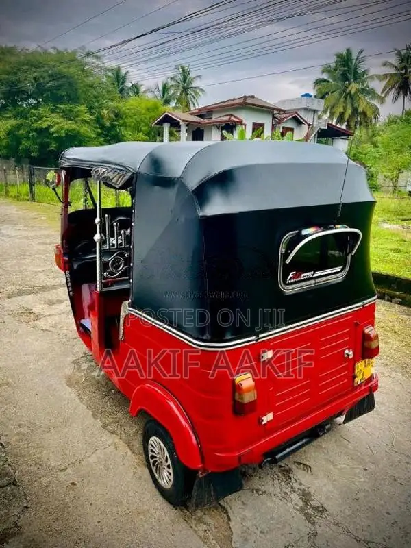 Bajaj RE 205 2012 Three Wheel (Used)