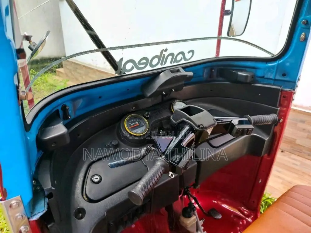 Bajaj RE 2015 Three Wheel (Used)