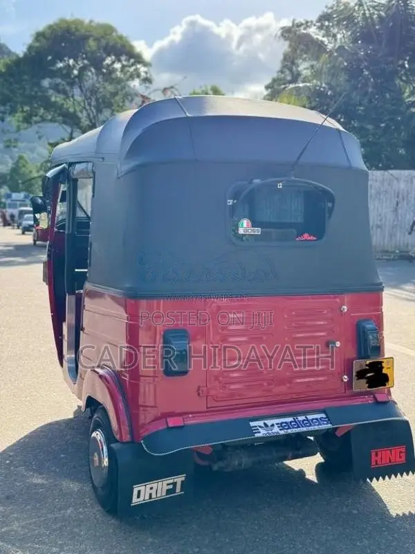 Bajaj RE 2011 Three Wheel (Used)