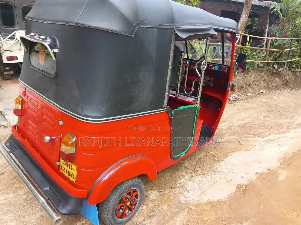 Bajaj 2 stroke 2000 Three Wheel (Used)