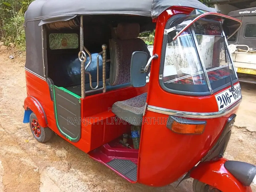 Bajaj 2 stroke 2000 Three Wheel (Used)