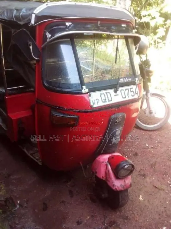 Bajaj 2 Stroke 2005 Three Wheel (Used)