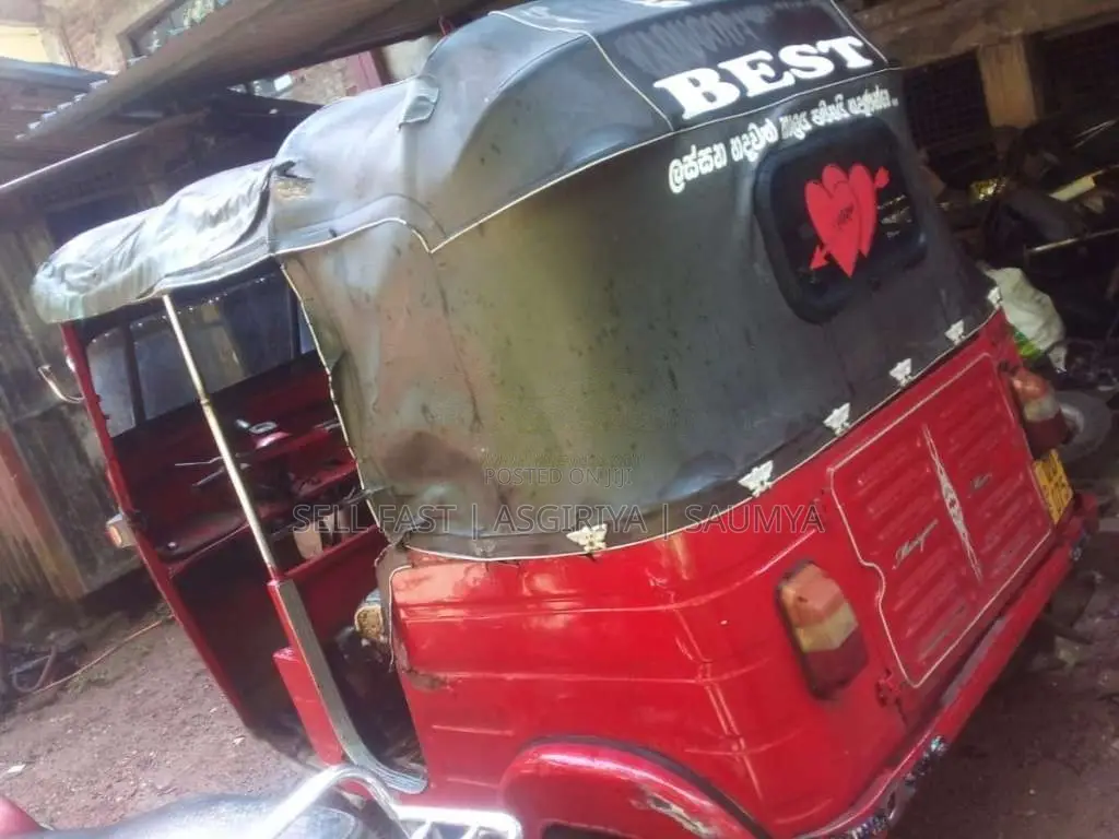 Bajaj 2 Stroke 2005 Three Wheel (Used)