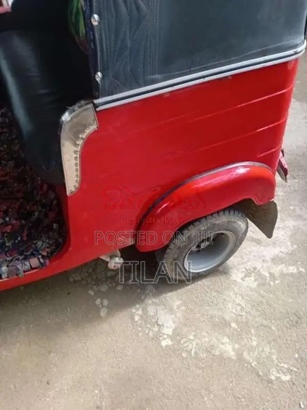 Bajaj 2 Stroke 2006 Three Wheel (Used)