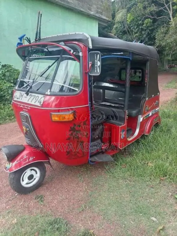 Bajaj 2 Stroke 2005 Three Wheel (Used)
