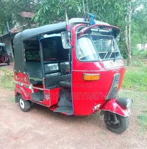Bajaj 2 Stroke 2005 Three Wheel (Used)