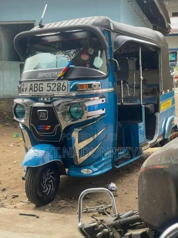 Bajaj RE 2015 Three Wheel (Used)