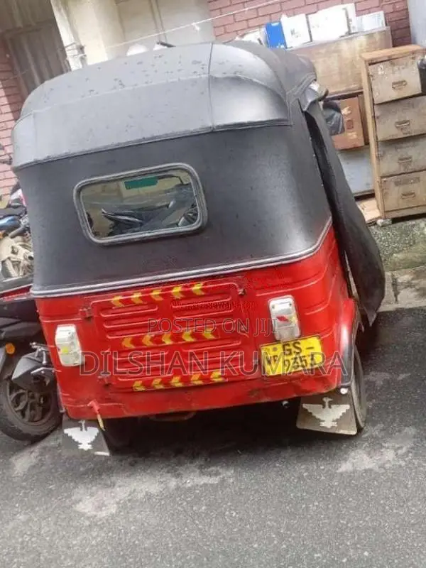 Bajaj 2 Stroke 2004 Three Wheel (Used)