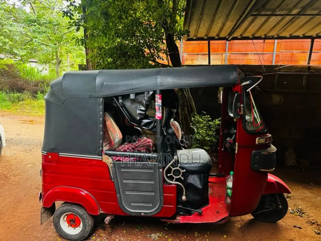 Bajaj RE 2014 Three Wheel (Used)