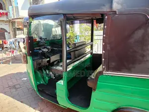 Bajaj 4 Stroke 2015 Three Wheel (Used)