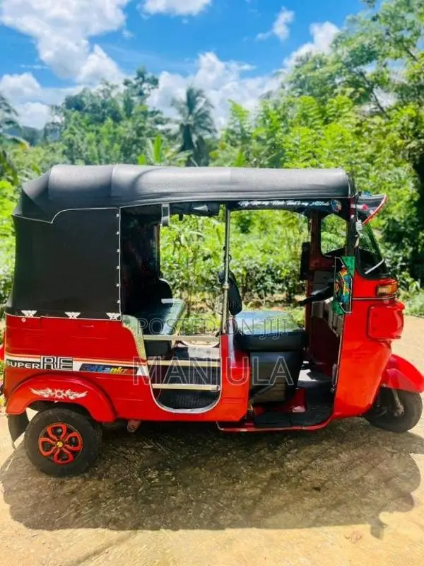 Bajaj RE 2015 Three Wheel (Used)