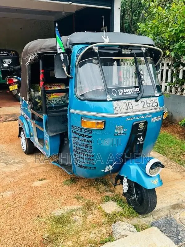 Bajaj 2 Stroke 2004 Three Wheel (Used)